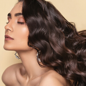 Haare / Förderung des Haarwachstums ohne OP / Haartransplantation